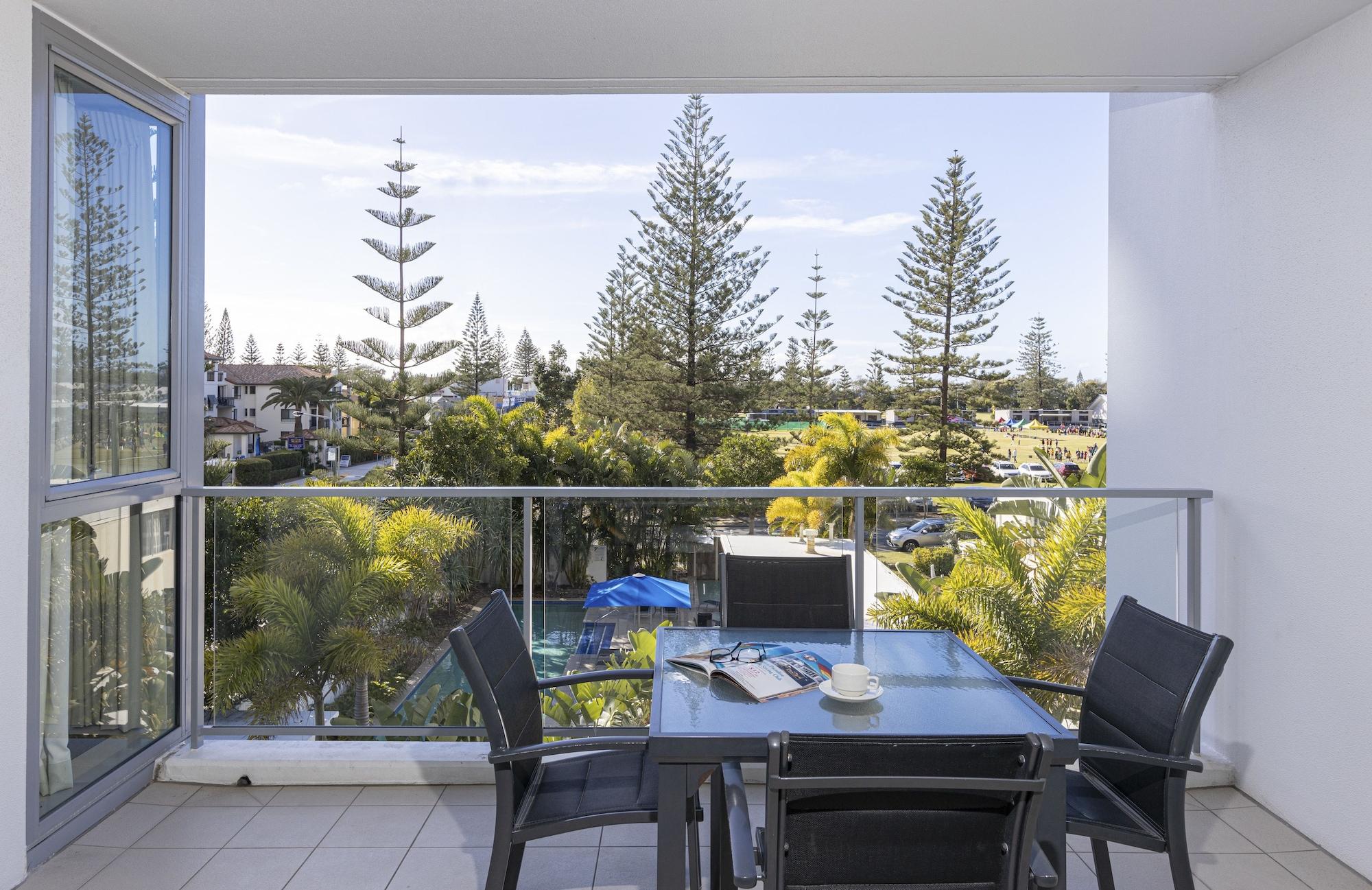 Ocean Pacific Resort - Official Broadbeach Exterior foto