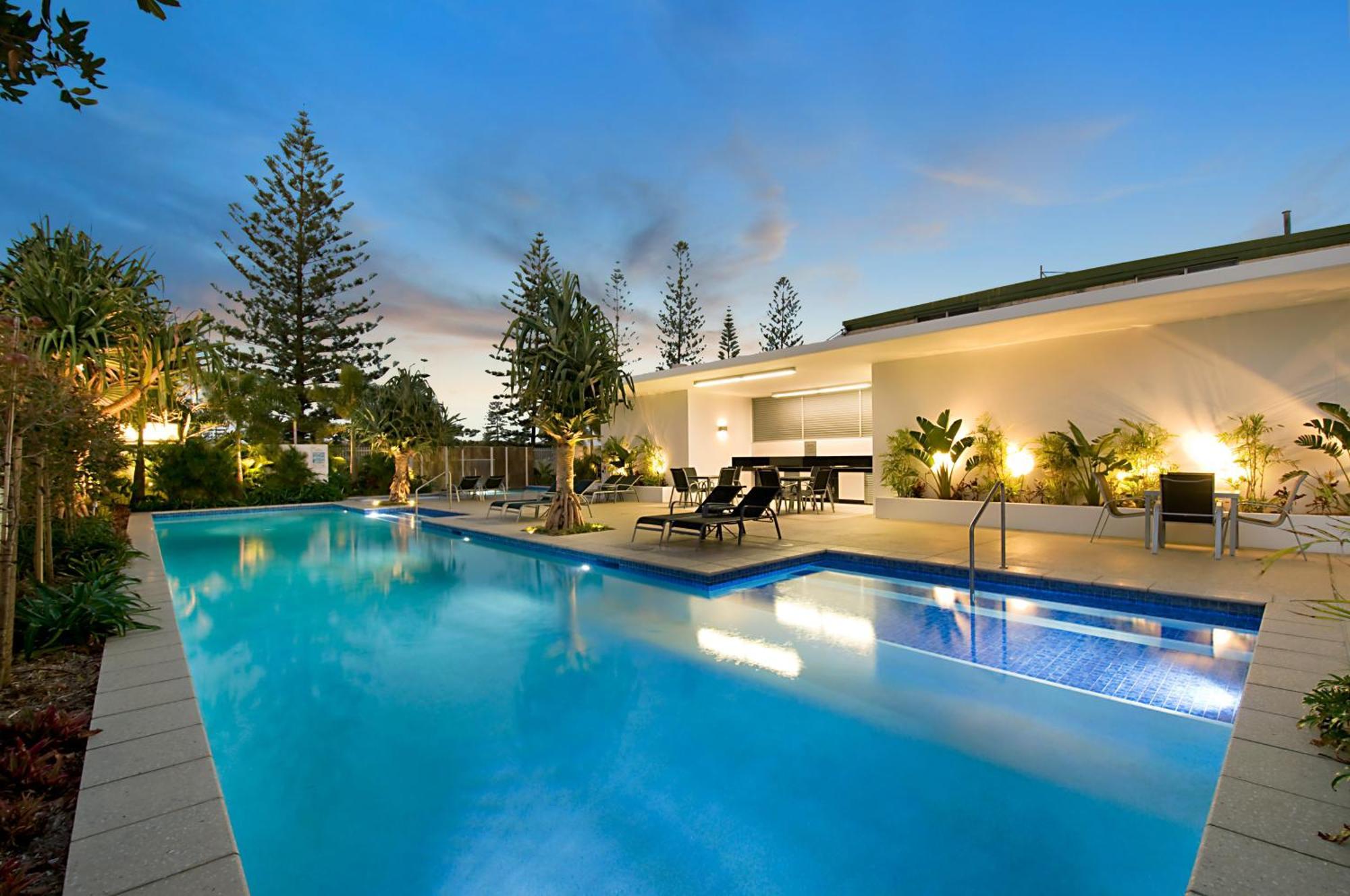 Ocean Pacific Resort - Official Broadbeach Exterior foto