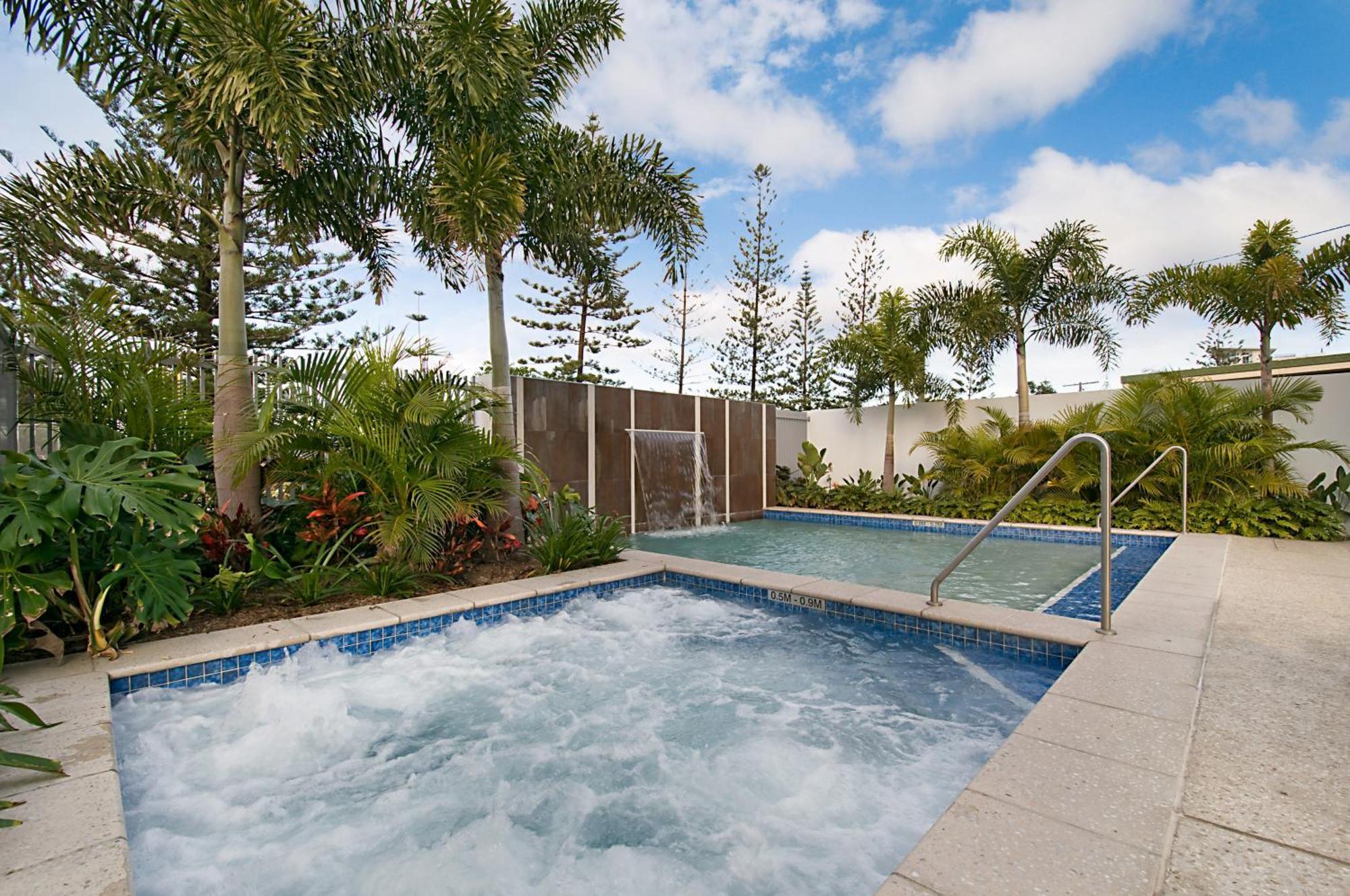 Ocean Pacific Resort - Official Broadbeach Exterior foto